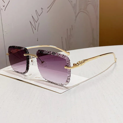 Ruffled-edge cut Lenses