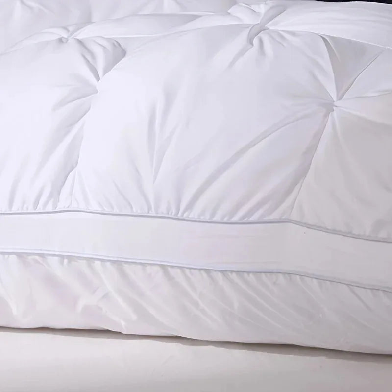 Leonti Hotel Pillow