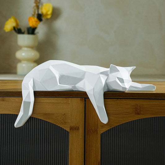 Low-poly Cat Statue